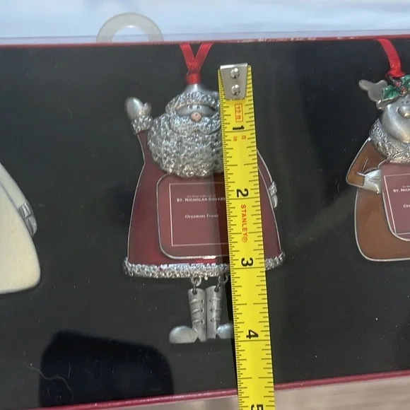 St. Nicholas Square set of 3 Christmas ornaments - Picture 6 of 6